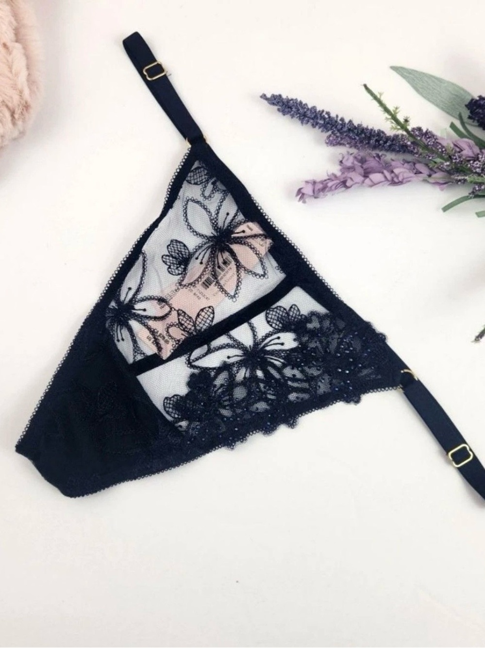 Victoria's Secret Ziggy Glam Noir Adjustable Rhinestone V-String Panty
Navy Blue